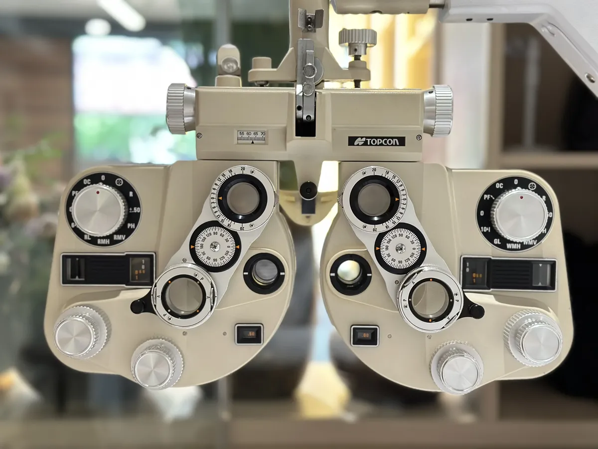 TOPCON Phoropter