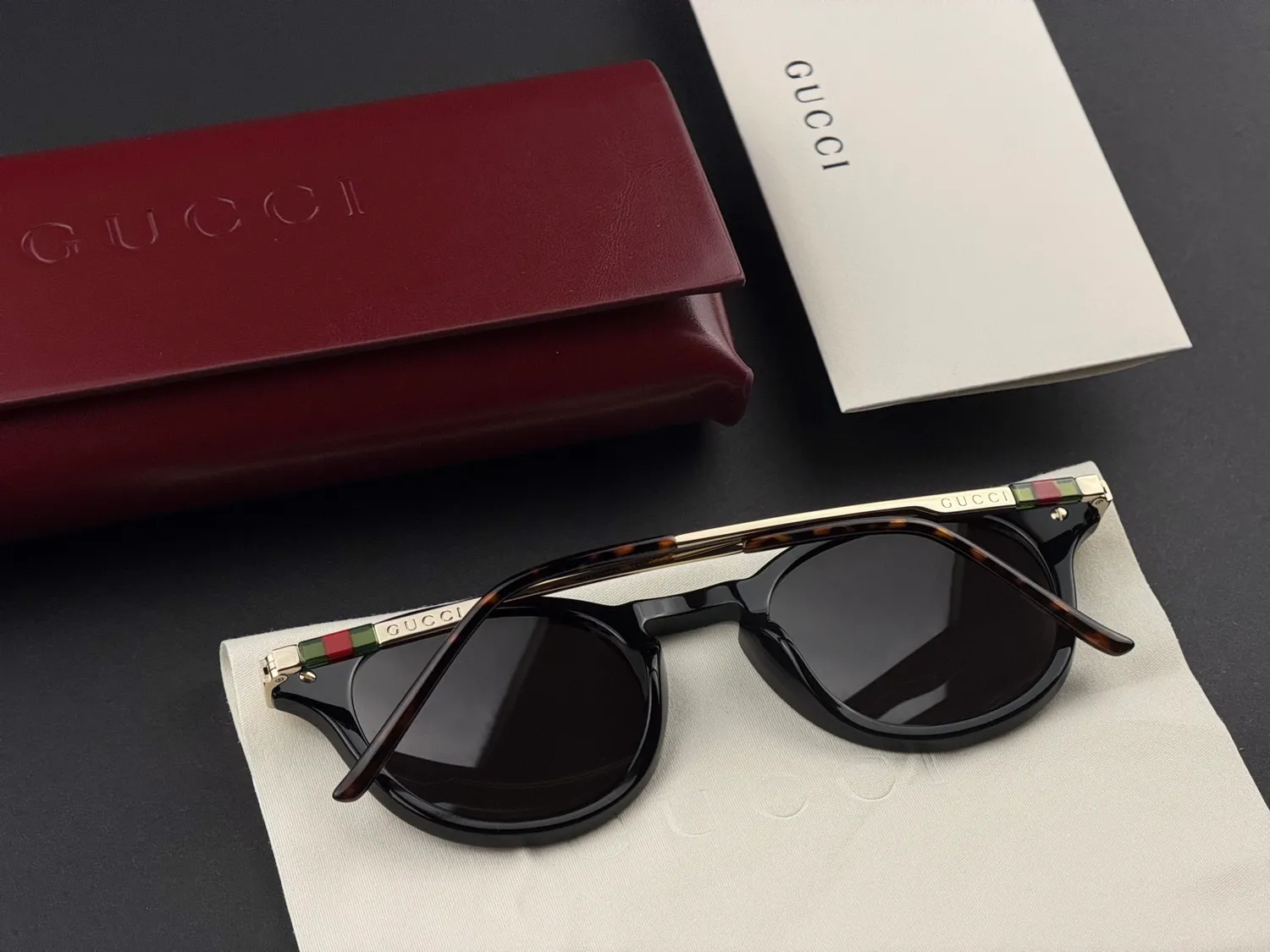 Gucci｜Gucci 細金屬圓框，復古而知性｜能見度視覺中心 新莊板橋